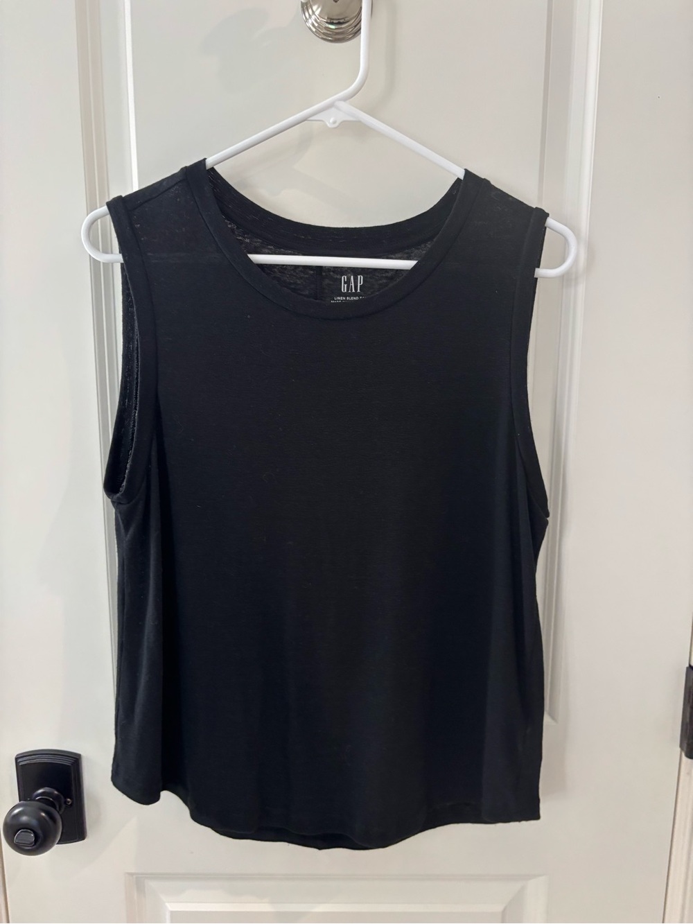 GAP Women's Black Sleeveless Tank Top